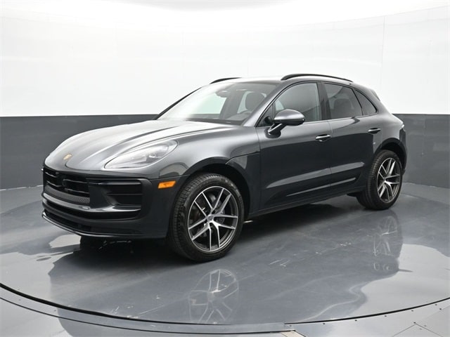 2025 Porsche Macan T's photo