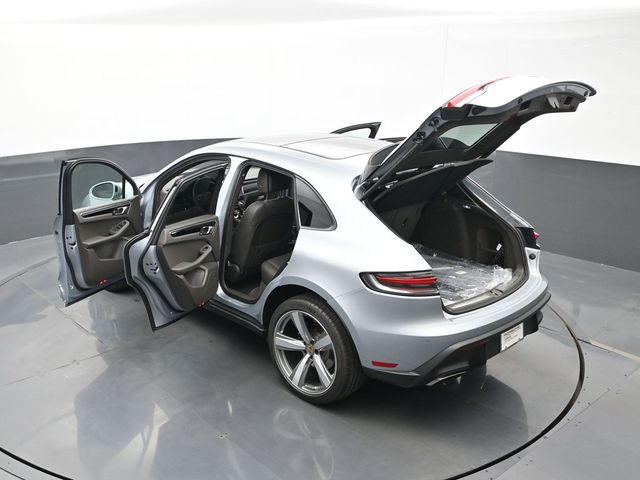 2025 Porsche Macan Base - Photo 29