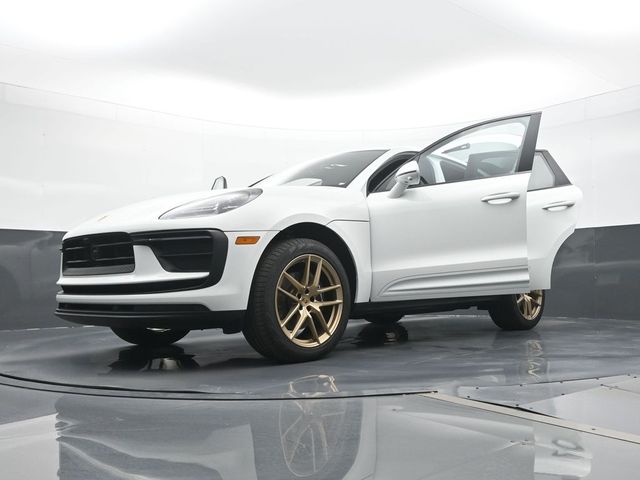 2025 Porsche Macan Base - Photo 31