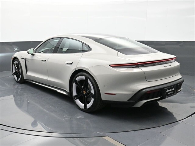2025 Porsche Taycan 4S photo 3