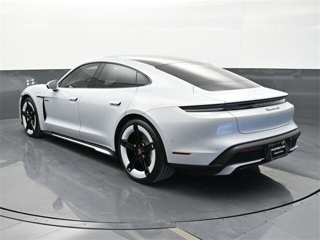 2025 Porsche Taycan 4S photo 3