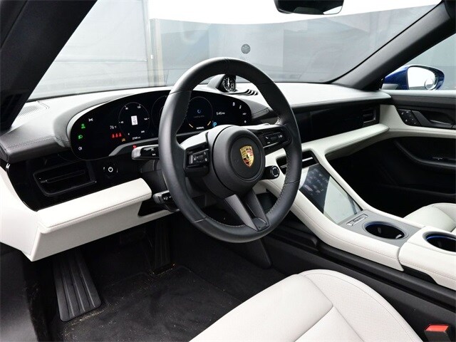 2024 Porsche Taycan 4S photo 4