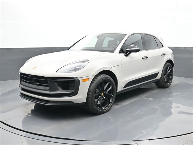 2024 Porsche Macan GTS's photo