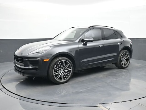 2025 Porsche Macan SUV