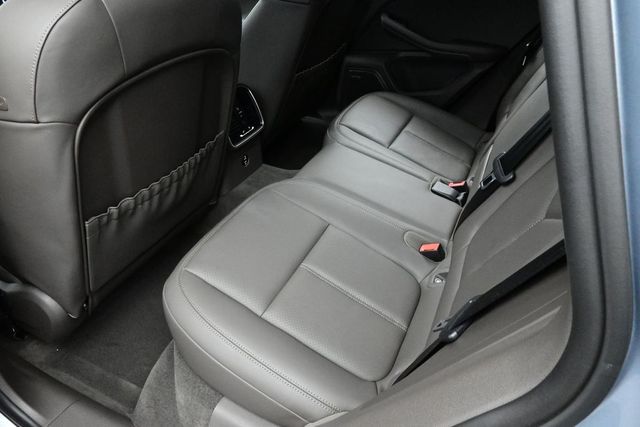 2025 Porsche Macan Base - Photo 15