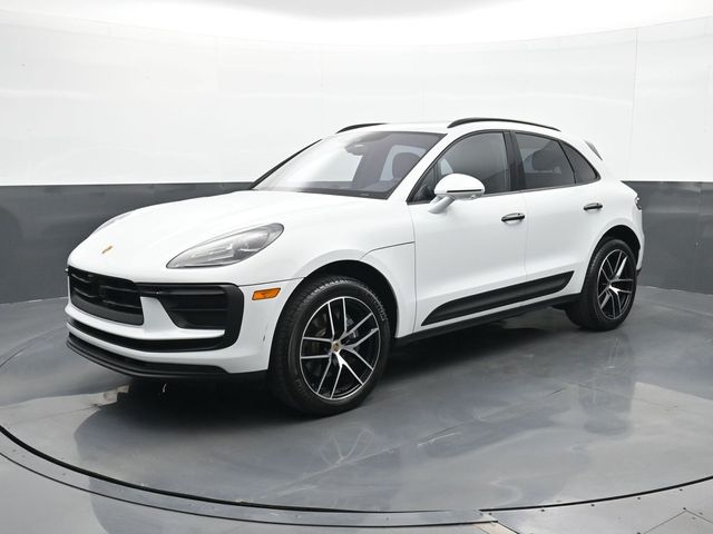 2025 Porsche Macan T