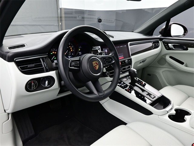 2024 Porsche Macan GTS photo 4
