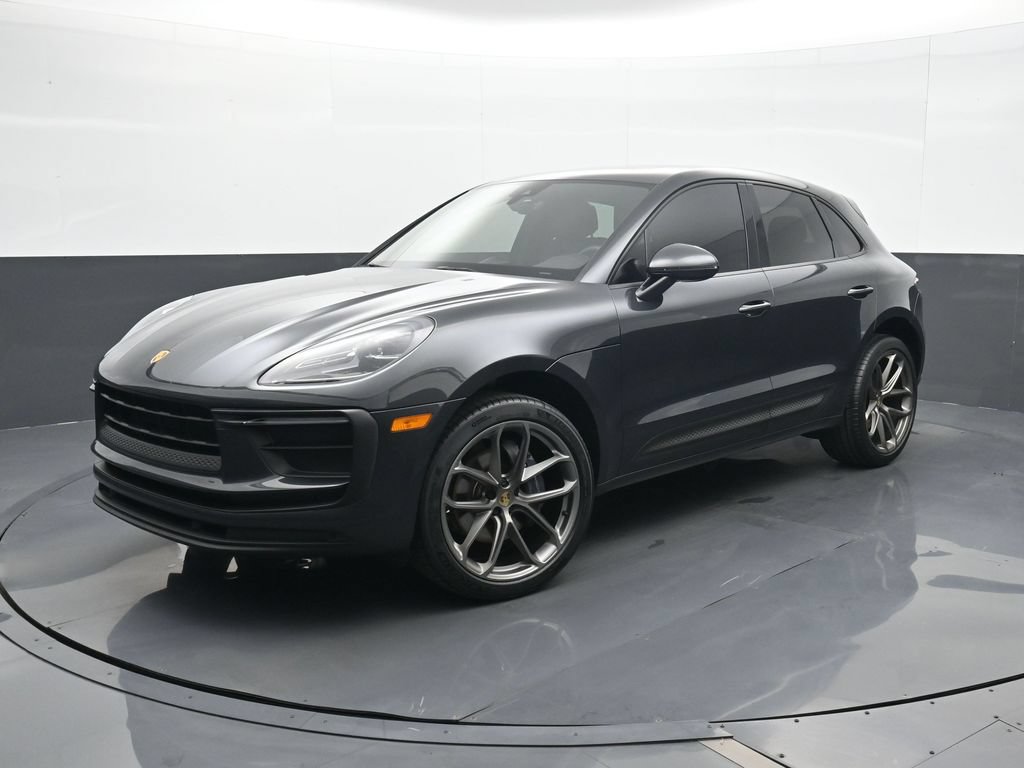 2022 Porsche Macan Base