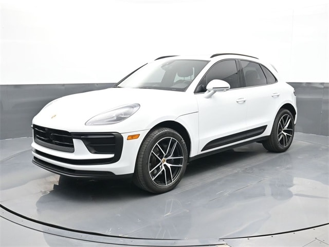 2024 Porsche Macan Base