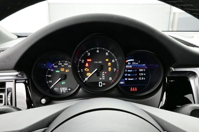 2025 Porsche Macan Base - Photo 9