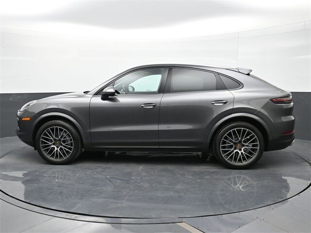 2021 Porsche Cayenne Coupe photo 2
