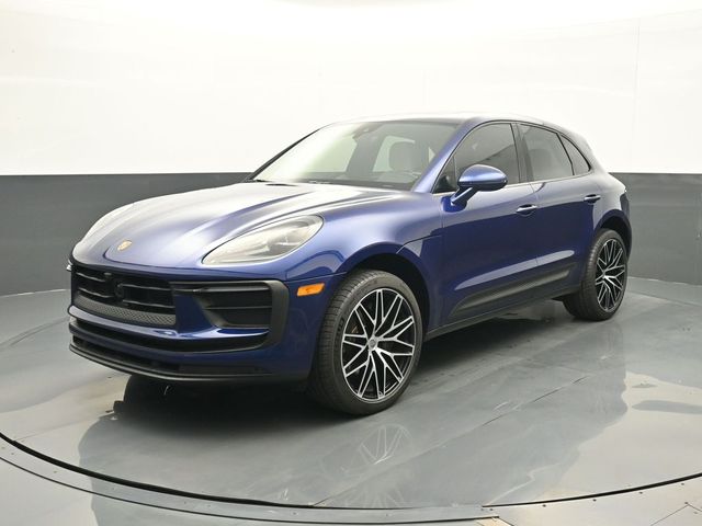 2025 Porsche Macan T