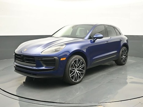 2025 Porsche Macan SUV