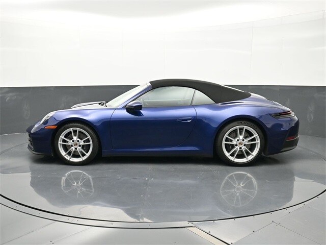 2025 Porsche 911 photo 2