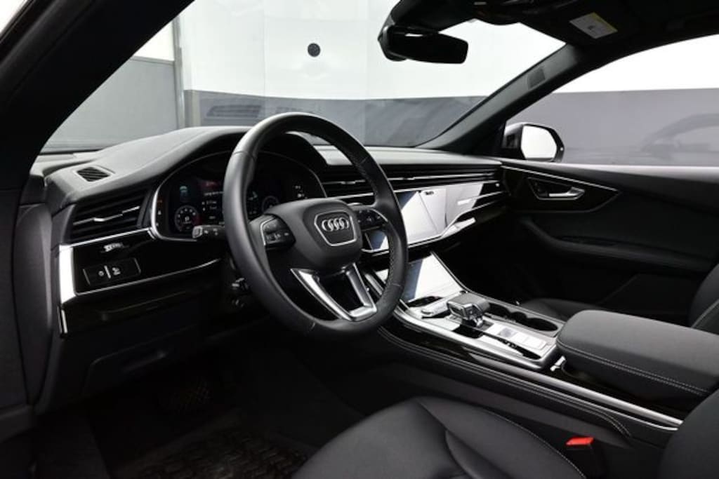 Used 2025 Audi Q8 55 Premium Plus quattro SUV