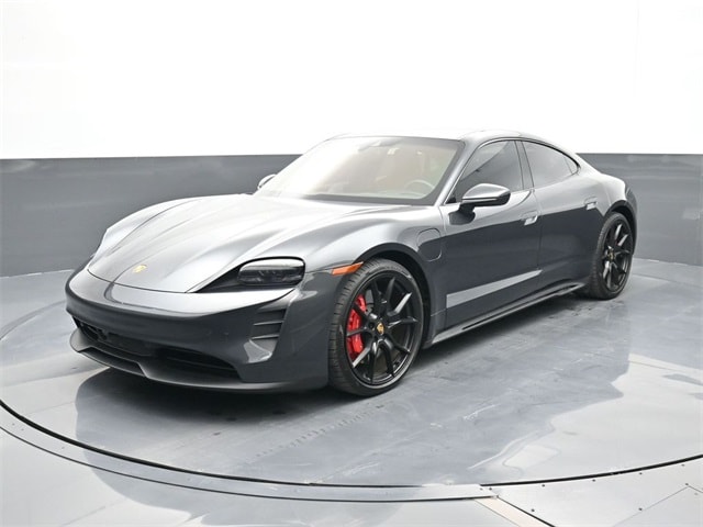 2023 Porsche Taycan GTS's photo