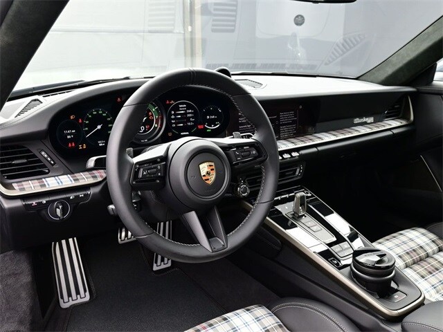 2025 Porsche 911 Turbo photo 4