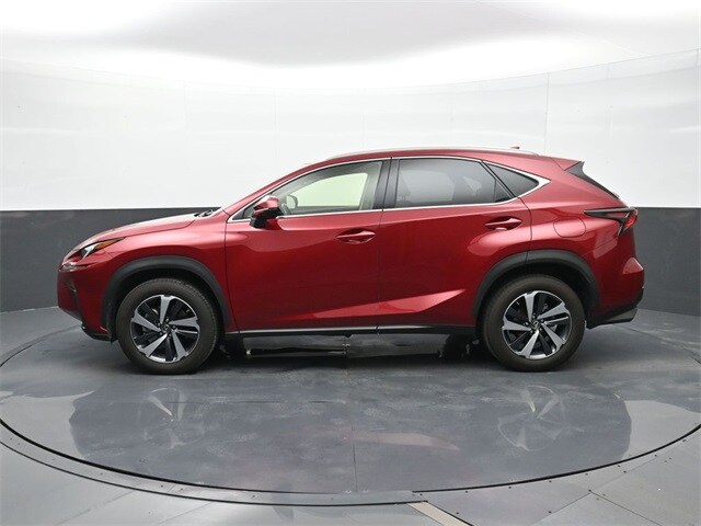 2021 Lexus NX 300 photo 2