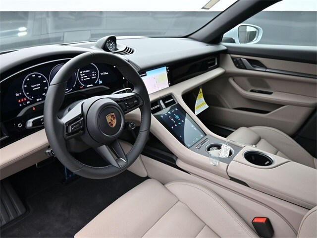2025 Porsche Taycan 4S photo 4