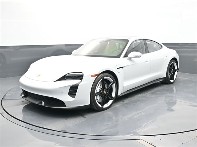 2024 Porsche Taycan GTS's photo