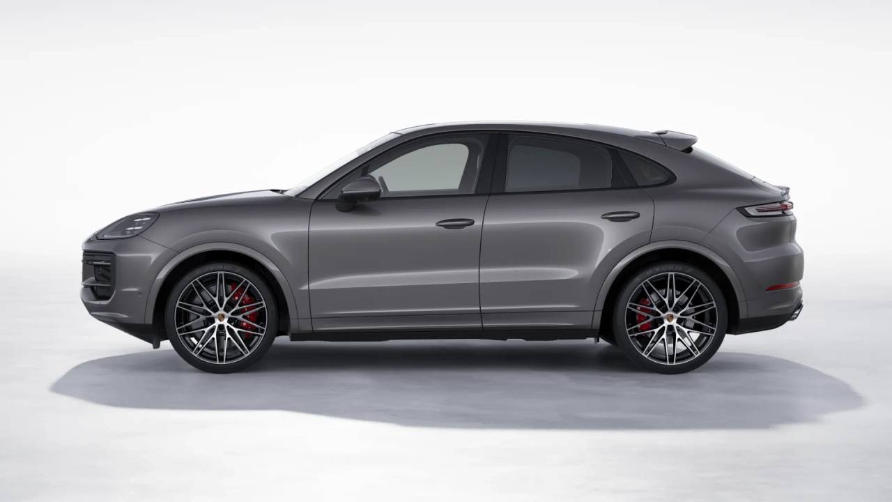 2026 Porsche Cayenne S Coupe photo 2