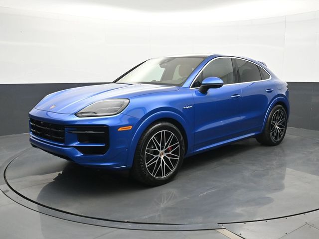 2025 Porsche Cayenne S E-Hybrid's photo