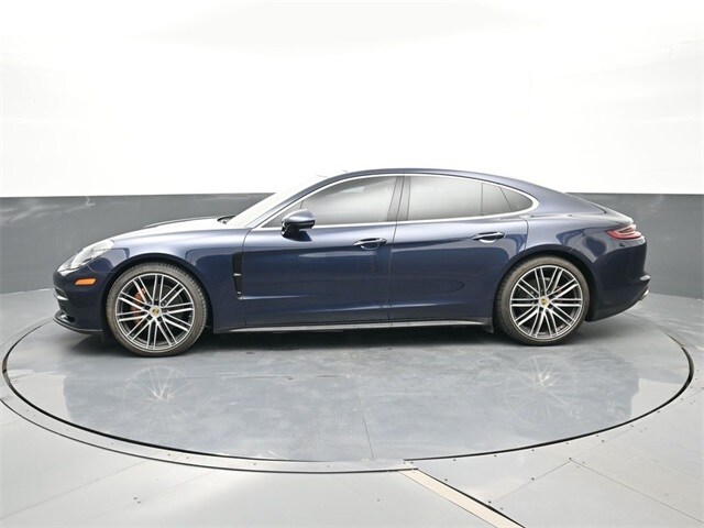 2018 Porsche Panamera 4S photo 2
