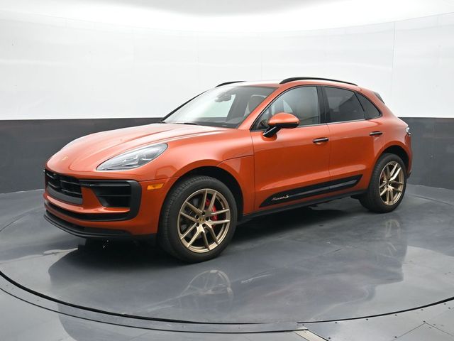 2023 Porsche Macan S's photo