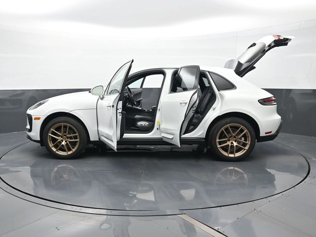 2025 Porsche Macan Base - Photo 30