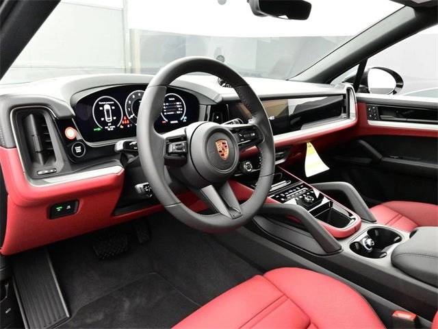 2026 Porsche Cayenne Coupe photo 4