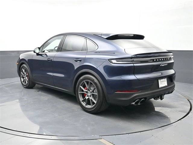 2025 Porsche Cayenne Coupe S photo 3