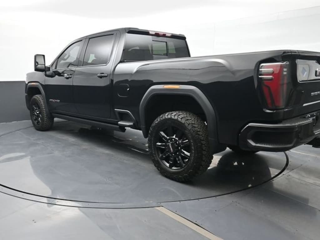 Used 2025 GMC Sierra 2500 HD AT4 Truck Crew Cab