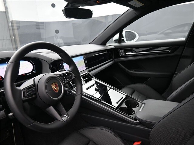 2024 Porsche Panamera 4 photo 4