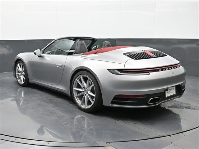 2020 Porsche 911 Cabriolet photo 3