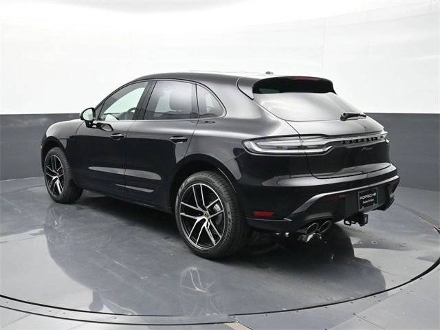 2026 Porsche Macan T photo 3