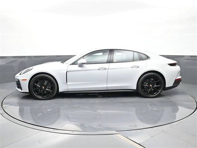2025 Porsche Panamera 4 photo 2