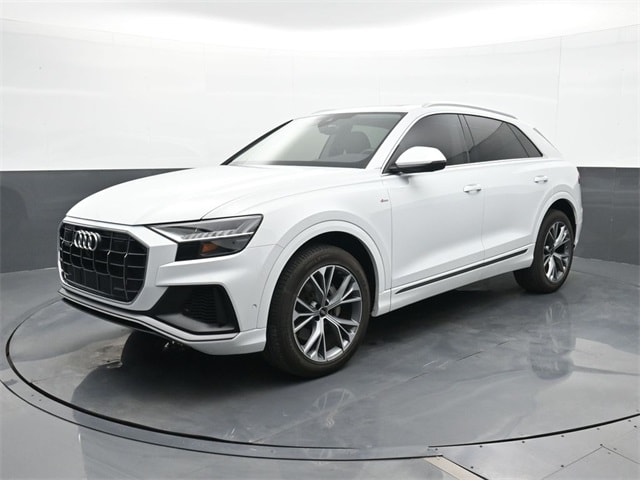2023 Audi Q8 Premium Plus