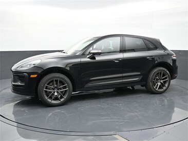 2025 Porsche Macan T SUV