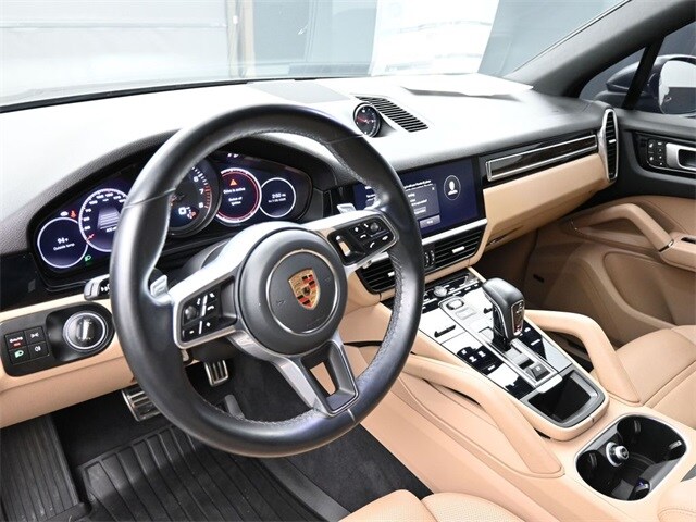 2023 Porsche Cayenne S photo 4