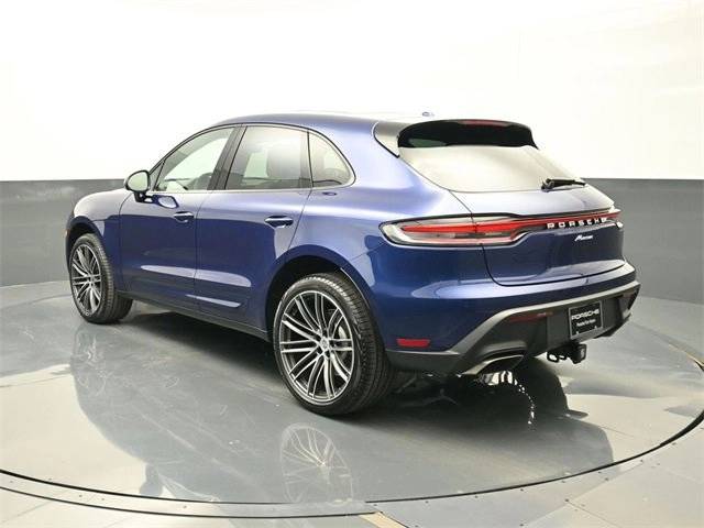 2026 Porsche Macan T photo 3