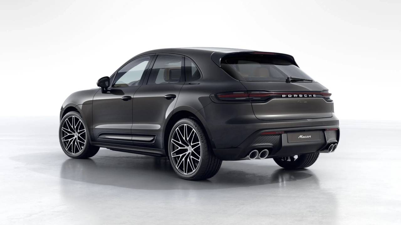 2026 Porsche Macan T photo 2