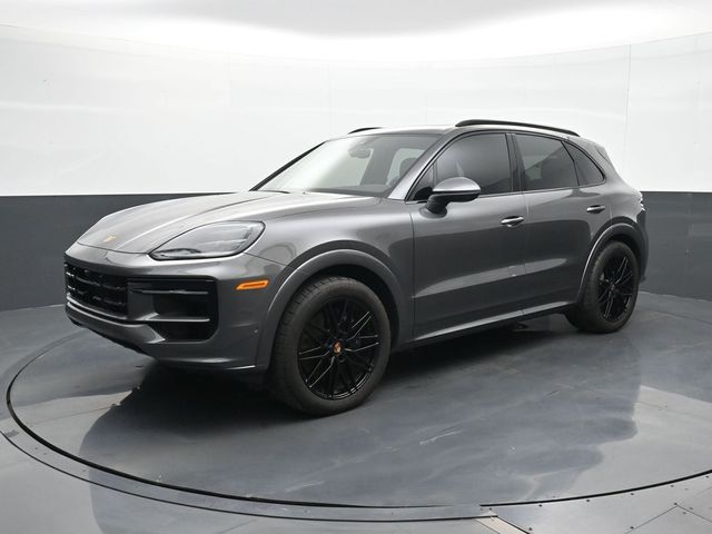 2025 Porsche Cayenne -'s photo