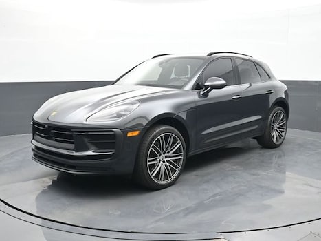 2025 Porsche Macan SUV