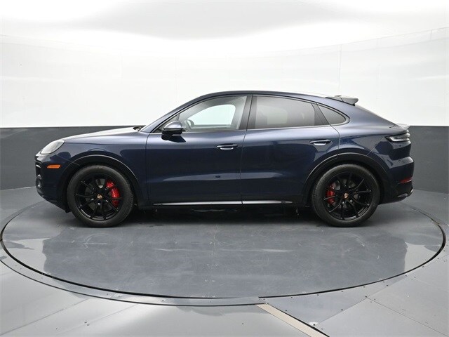 2025 Porsche Cayenne GTS photo 2