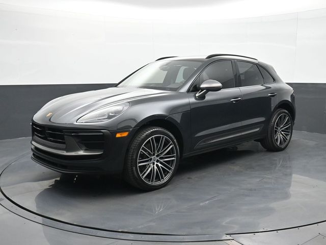 2025 Porsche Macan T