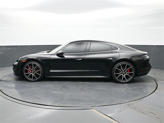 2024 Porsche Taycan 4S photo 2