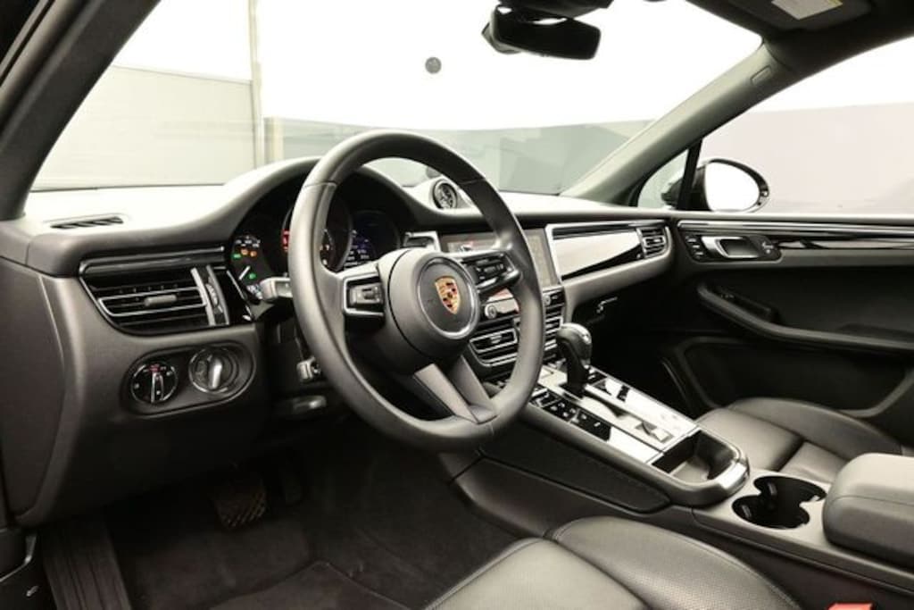 Certified 2025 Porsche Macan SUV