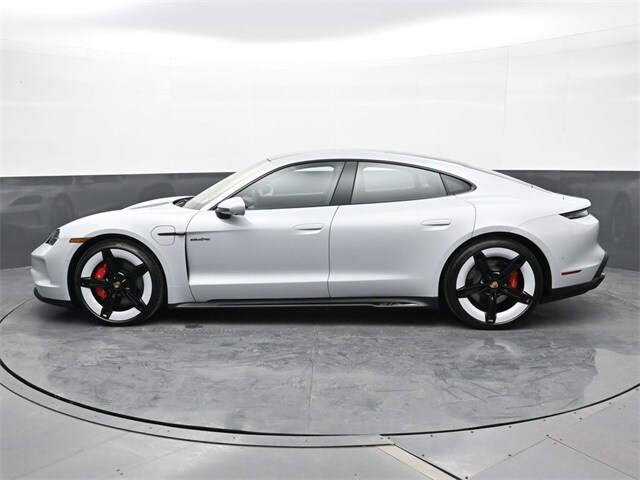 2025 Porsche Taycan GTS photo 2