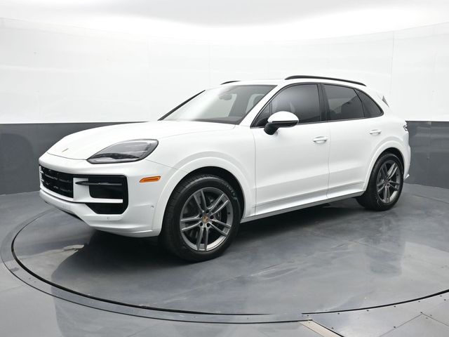 2025 Porsche Cayenne -'s photo