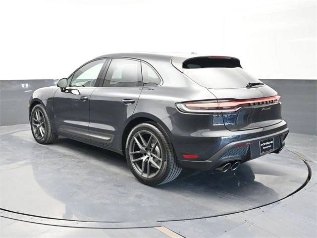 2026 Porsche Macan T photo 3